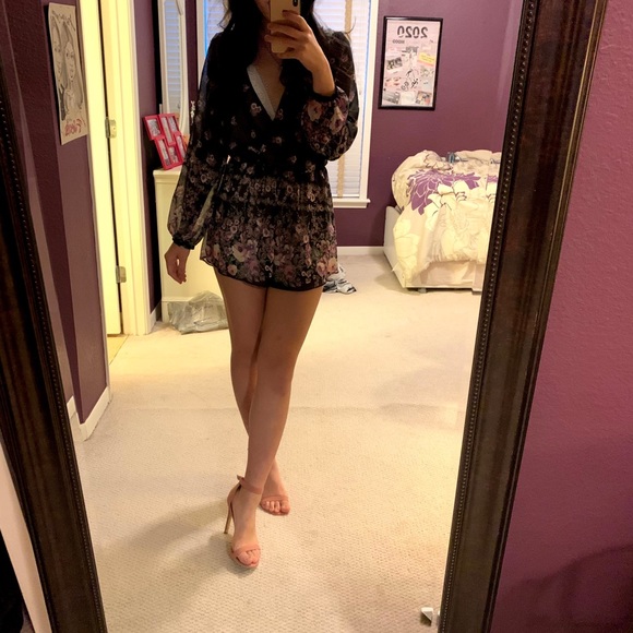 Floral long sleeve romper - Picture 1 of 3